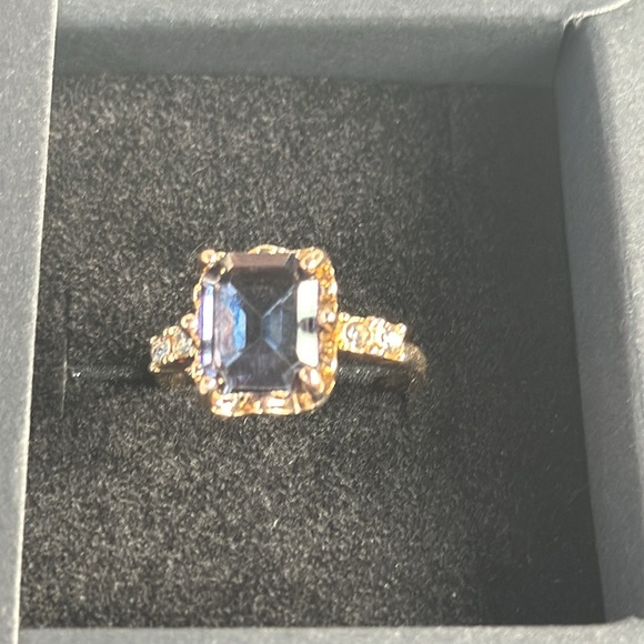 Ring size 6 - Picture 2 of 5